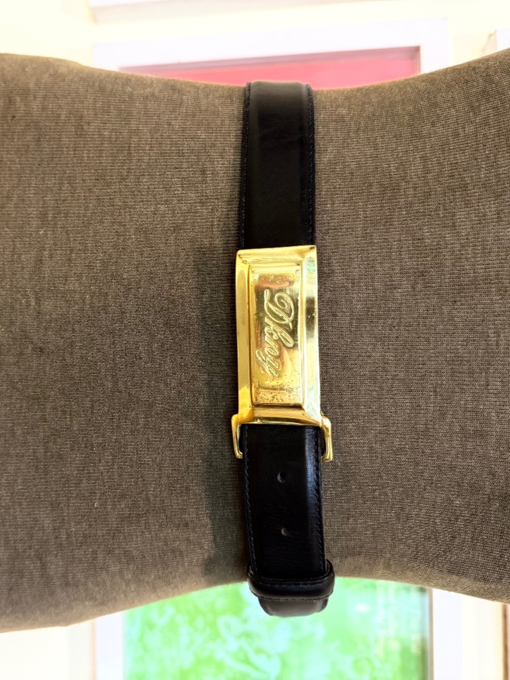 Vintage DKNY Black Leather Belt Minimalist Gold Logo Buckle 90 Y2K Luxury